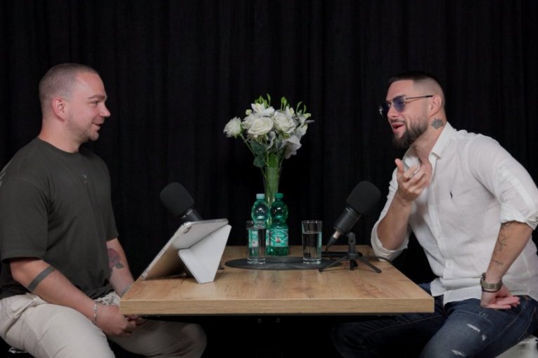 Xander/Hotcast/Ognjen Bogdanović