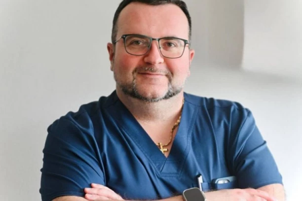 "VAŠE ZDRAVLJE I POVERENJE SU NAŠ PRIORITET"! Nova era i posvećen pristup pacijentima UKC Niš - OGLASIO SE DIREKTOR I UPUTIO VAŽAN POZIV GRAĐANIMA! (VIDEO)