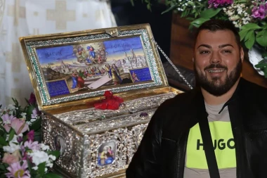 POSLE PSIHIJATRIJE CELIVAO POJAS PRESVETE BOGORODICE: Sloba Vasić potražio spas u Hramu Svetog Save! (GALERIJA)