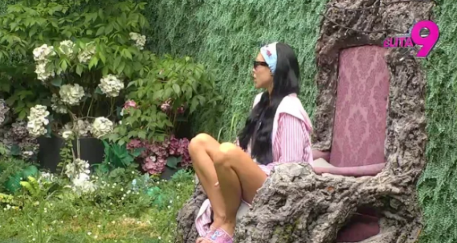 MAJA MARINKOVIĆ BLJUJE VATRU, SAD KREĆE PRAVI HAOS! Strarleti pala roletna, više nema igranja sa njom!