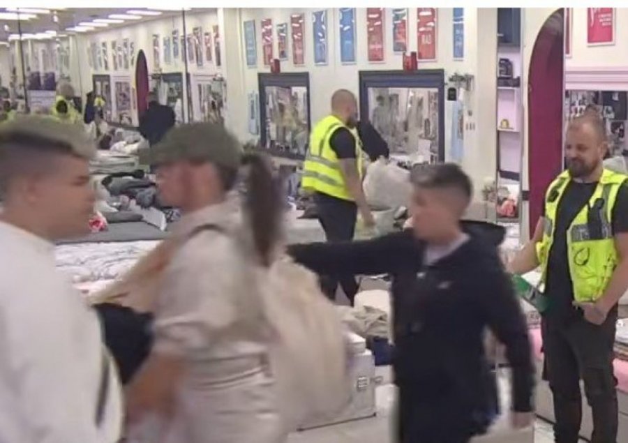 VANREDNO STANJE U ELITI, MOMENTALNO PREKINUT PROGRAM! Stigla odluka produkcije - OVO se ne toleriše! (GALERIJA)