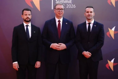 VUČIĆ NA OTVARANJU SAMITA EU - ZAPADNI BALKAN: Sa Spajićem i Milatovićem u Tivtu! (FOTO)