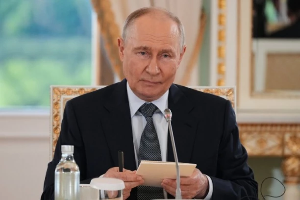"APSURDNO I NAMERNA MANIPULACIJA!" Putin poslao JASNU PORUKU Zapadu, imao je samo OVO da im PORUČI! (VIDEO)