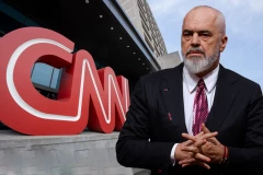 ŠOKANTAN ISPAD RAME NA CNN-U! Probao da šarmira novinarku, a kada mu nije uspelo - mnogo se iznervirao! (VIDEO)