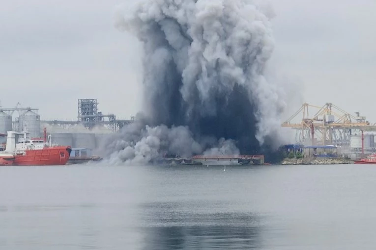 UZBUNA NA BALKANUI! Velika EKSPLOZIJA kod naftnog terminala, OPKOLJENO PODRUČJE! (FOTO, VIDEO)