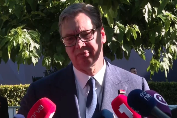 Vučić se obraća iz Tivta: Predsednik Srbije govori sa Samita! (VIDEO)