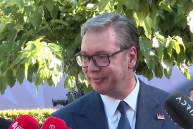 PREDSEDNIK VUČIĆ ZALEDIO CRNOGORSKE MEDIJE: Lepo ste mi napunili budžet