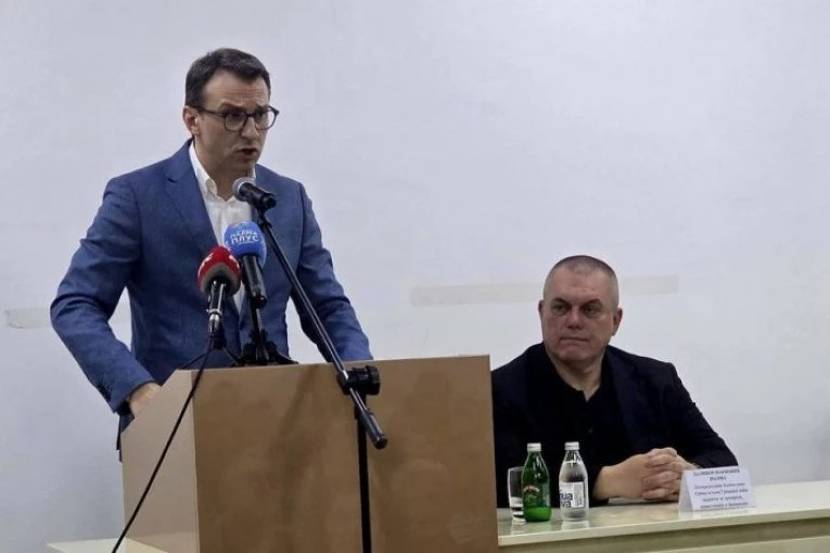 "OD PRESUDNOG JE ZNAČAJA DA SVI SRBI IZAĐU I GLASAJU ZA SRPSKU LISTU": Oglasio se Petar Petković pred izbore na KiM