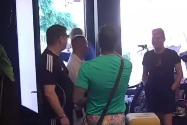 ANELI AHMIĆ UNAKAZILA MAJU MARINKOVIĆ: Zbog OVIH reči dotakla samo dno ambisa, starleta pozelenela od besa!