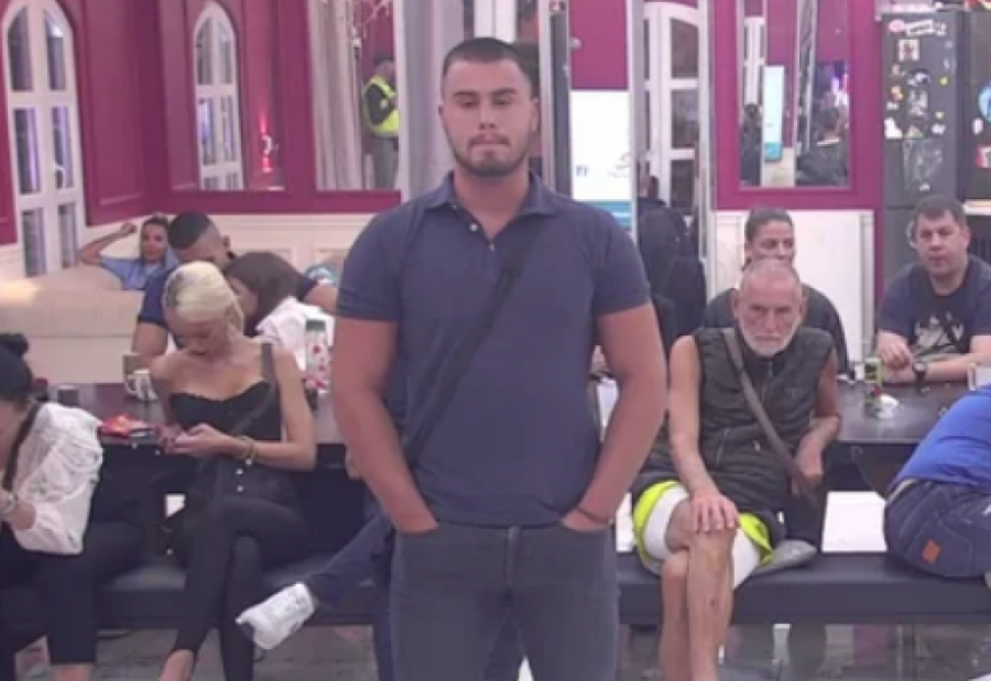 UZNEMIRUJUĆA SCENA U ELITI: Cela nacija BRUJI o izdanju Mine Vrbaški, STRAVIČAN URLIK se prolomio!