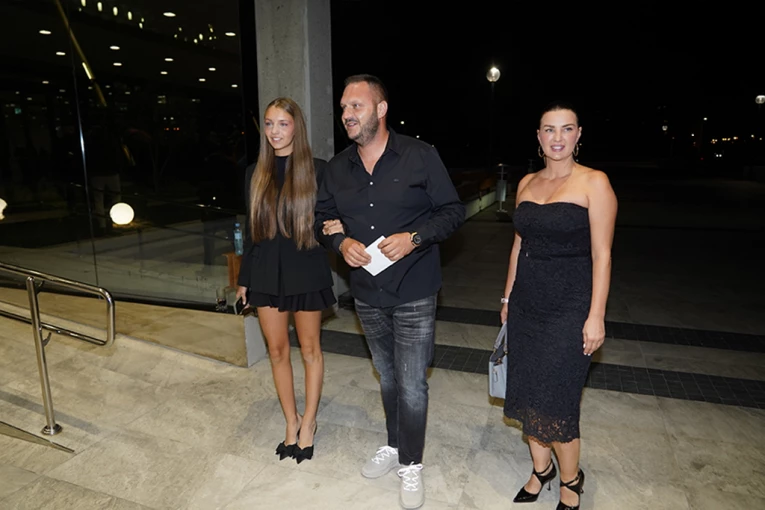 ĆERKU DEJANA PETROVIĆA PREBIO BRAT MMA BORCA: Otkriveni stravični detalji NAPADA!