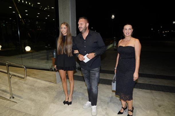 ĆERKU DEJANA PETROVIĆA PREBIO BRAT MMA BORCA: Otkriveni stravični detalji NAPADA!