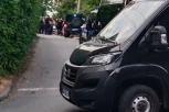 ZASTRAŠUJUĆE SCENE NA ZVEZDARI! Maskirani studenti blokaderi napali aktiviste SNS! (VIDEO)