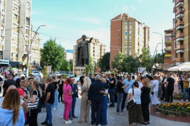 "OSLOBODITE IMOVINU": Skandalozni zahtevi Prištine vlasnicima objekata na Gazivodama