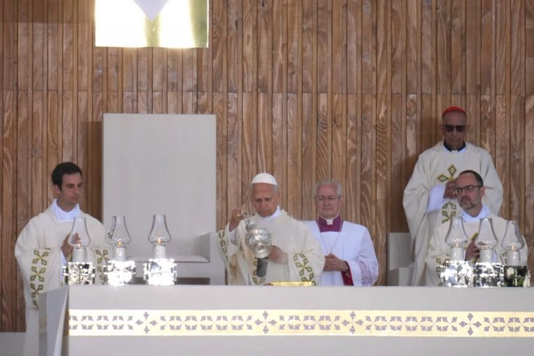 KAO DA JE VANREDNO STANJE! Evo koliko će pripadnika snaga bezbednosti angažovati država zbog POSETE PAPE LAVA