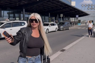 NAJVEĆE GRUDI NA ESTRADI SADA SKAČU NA MIKONOSU: Atraktivna Dara izludela Grke svojim tesnim krpicama! (VIDEO)