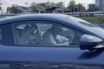 DARA BUBAMARA POBESNELA ZBOG PITANJA DA LI JE PRODUŽILA "SATNICU" SA NOVIM DEČKOM: Zbog njega nastala totalna pometnja na aerodromu! (VIDEO)
