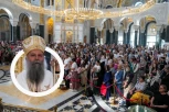 “OVIH DANA SMO NAUČILI DA NA NEBESIMA POSTOJI NEKO KO NAS ČUJE I KO NAM POMAŽE”: Patrijarh apeluje da verom treba da živimo i da budemo ispunjeni molitvom