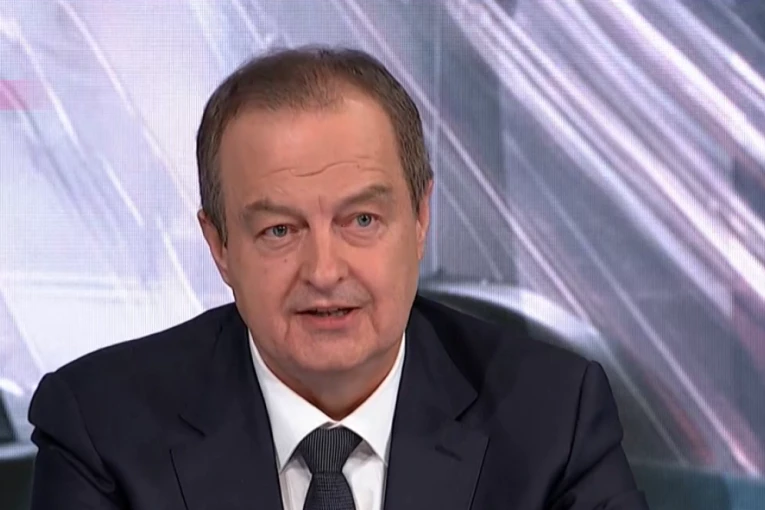 "ČAK SU I TRAMPOVA SAOPŠTENJA PROTIV IRANA BLAŽA!" Dačić oštro iskritikovao MSP Crne Gore -  Dozovite se pameti, nemamo bližih nego što smo jedni drugima!