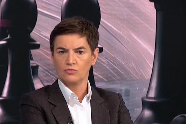 CILJ MONSTRUOZNE LAŽI O ZVUČNOM TOPU! Vučića predstaviti kao nečoveka koji je pucao na sopstveni narod - hitno se oglasila Brnabić
