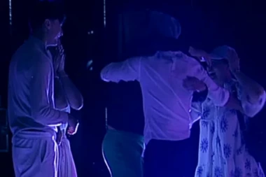MIKI DUDIĆ NAPUSTIO "ELITU": Zlata i mali Peja hitno doleteli u Šimanovce - poznato šta je s decom! (VIDEO)