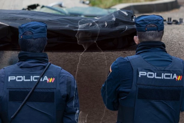 TRI OSOBE UBIJENE, PET POVREĐENO U PUCNJAVI U ŠKOLI! Jedan napadač uhapšen, drugi u BEKSTVU!