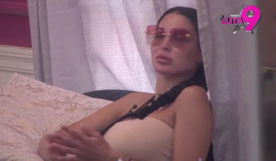 MAJA MARINKOVIĆ PONOVO PONIŽENA! Uživo u programu obrisan patos, OVO nije smelo da joj se kaže!