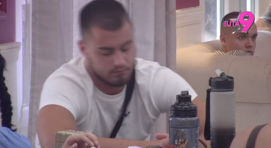 ŠTA SE DEŠAVA SA MINOM VRBAŠKI? Guši se u suzama, a nije zbog Viktora - uznemirila sve ukućane (VIDEO)