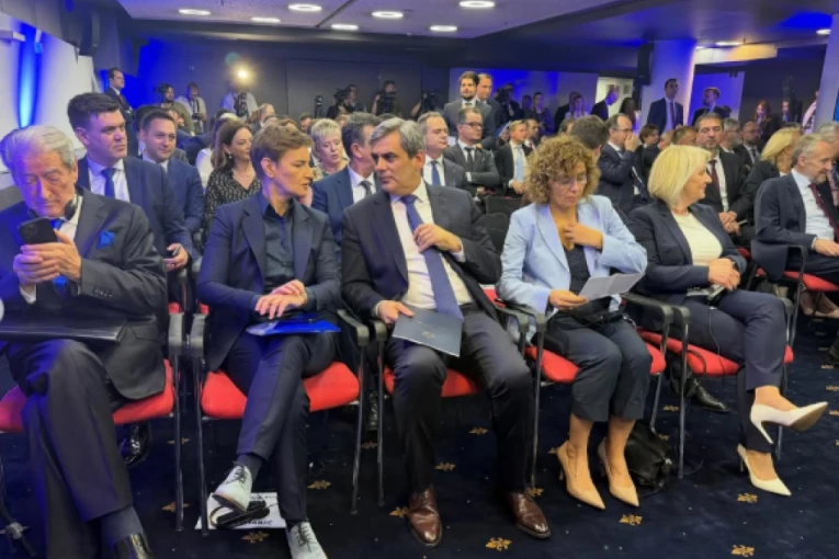 "SRBIJA JE DALEKO SPREMNIJA ZA ČLANSTVO U EU NEGO NEKE ZEMLJE U VREME KAD SU JOJ PRISTUPILE"! Ana Brnabić na Panelu EPP u Sarajevu! (FOTO)