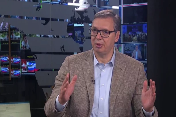 OBRADOVAĆEMO PENZIONERE PAKETOM MERA! Vučić: Razgovaramo i o sniženju cena lekova