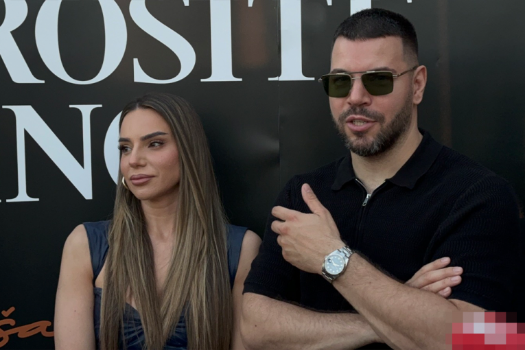 Ivana Pavković i Petar Mitić na promociji pesme Nebojše Vojvodića