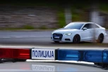 DOVEZAO SKUP AUTOMOBIL, OSTAVIO KLJUČEVE I OTIŠAO, A ONDA... ! Šok u automehaničarskoj radnji u Borči - ALARMIRANA POLICIJA!