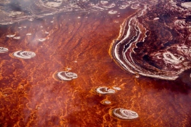 OVO JE AFRIČKO "JEZERO SMRTI": Privlači samo OVU životinju - prizori su POTPUNO NEVEROVATNI! (FOTO)