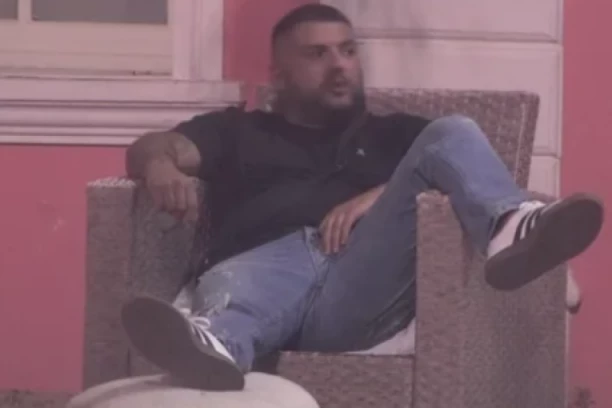 OVO SE NE PAMTI U ISTORIJI RIJALITIJA: Asmin Durdžić je FENOMEN za posmatranje - TOTALNO UNIŠTENJE pred samo finale, nećete verovati u PODATKE!