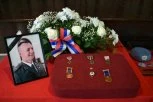 TUGA DO NEBA! Sahranjen stariji vodnik Jovanović koji je poginuo u misiji u Libanu - Ministarstvo odbrane dodelilo zastavu i medalju (FOTO, VIDEO)