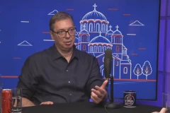 "UBRZO ĆEMO OBRADOVATI PENZIONERE!" Osim povećanja penzija, Vučić najavio i paket pomoći!