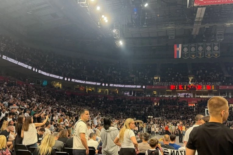 ORILO SE ARENOM! Grobari pokazali da nikada neće zaboraviti Edina Avdića! (VIDEO)