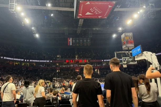 EMOTIVNE SCENE IZ ARENE! Partizan se oprostio od Avdića - prizor koji slama srca (VIDEO, FOTO)