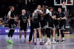 EMOTIVNE SCENE IZ ARENE! Partizan se oprostio od Avdića - prizor koji slama srca (VIDEO, FOTO)
