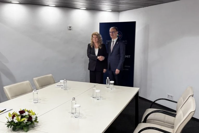 VAŽAN SASTANAK NA MARGINAMA SAMITA U SOFIJI! Macut sa predsednicom Bugarske o unapređenje saradnje u više o oblasti! (FOTO, VIDEO)