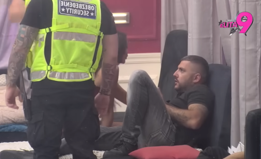 ASMIN ZVERSKI PRETUKAO UROŠA STANIĆA - UZNEMIRUJUĆI SNIMAK UGLEDAO SVETLOST DANA! Sačekao da svi odu na spavanje, a onda ga UNAKAZIO od batina! (VIDEO)