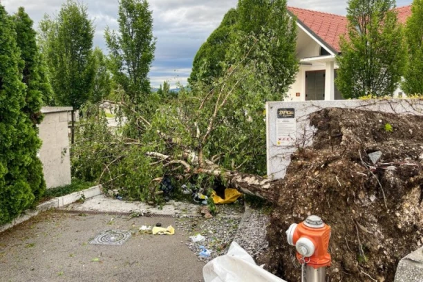 TUTNJE OLUJE, PRETE POPLAVE: Potpuni haos u Sloveniji, nevreme paralisalo deo zemlje