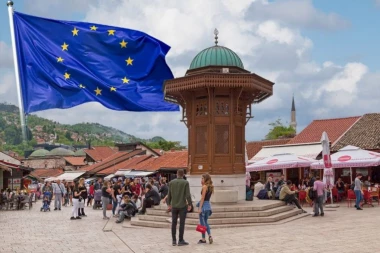 KOMŠIJE ZNAJU ŠTA ŽELE: Iznenađenje na Balkanu! Evo koliko građana BiH bi na referendumu glasalo za ULAZAK U EU!