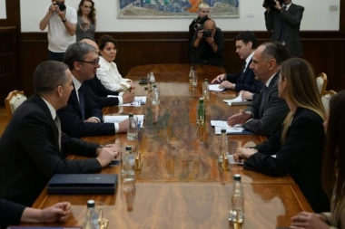 VUČIĆ SE SASTAO SA JORGOSOM GERAPETRITISOM! Predsednik razgovarao sa ministrom spoljnih poslova Grčke (FOTO)