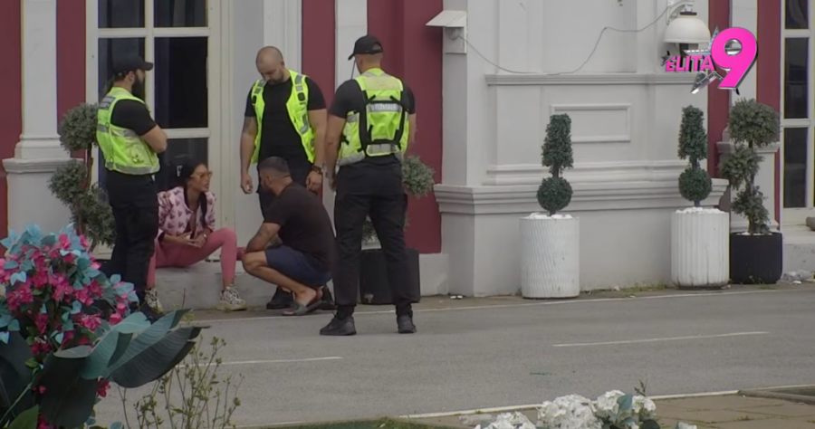 SAČEKAO REKLAME! ASMIN UNAKAZIO MAJU MARINKOVIĆ: Kamera zabeležila JEZIVE scene! (VIDEO)