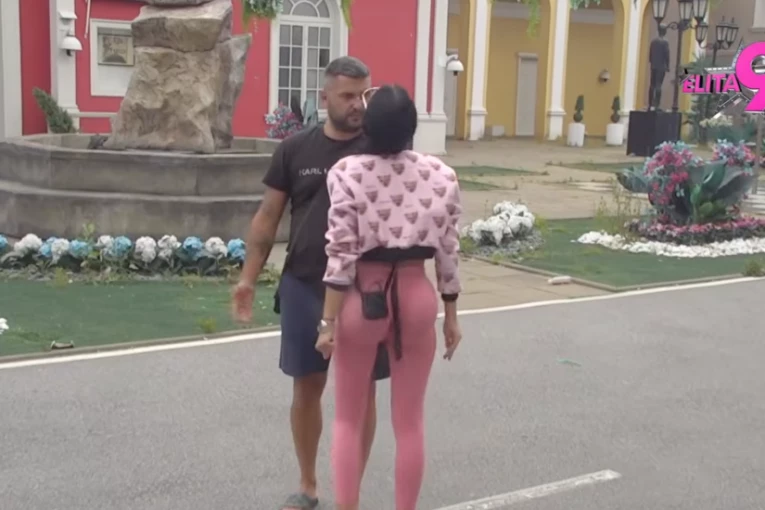 SAČEKAO REKLAME! ASMIN UNAKAZIO MAJU MARINKOVIĆ: Kamera zabeležila JEZIVE scene! (VIDEO)