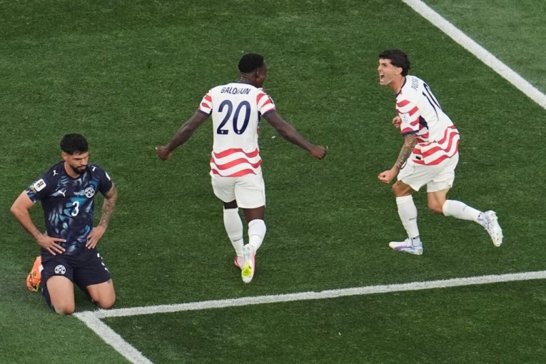 HOLIVUDSKI KREM GLEDAO RAPSODIJU AMERIKANACA! Poketinova četa u petoj brzini razmontirala Paragvaj! (VIDEO)