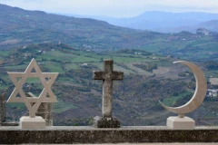ŠTA JE ZAJEDNIČKO HRIŠĆANSTVU, ISLAMU I JUDAIZMU: Poruka u kojoj se dodiruju tri religije