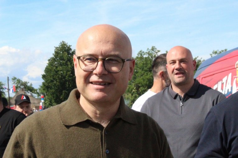 "JASNA REŠENOST DA NASTAVIMO BORBU ZA SRBIJU": Oglasio se Vučević posle GO SNSNS (FOTO)
