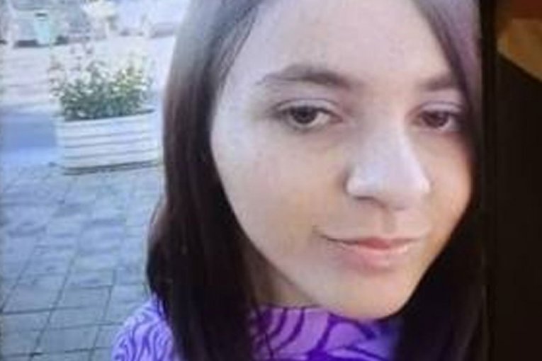 ПРОПАЛА ДЕВОЈЧИЦА У ОБРЕНОВАЦУ! Душици Перић (17) се пре осам дана изгубио сваки траг, породица очајна: "Другарица тврди да ју је неко гурнуо у аутомобил!"